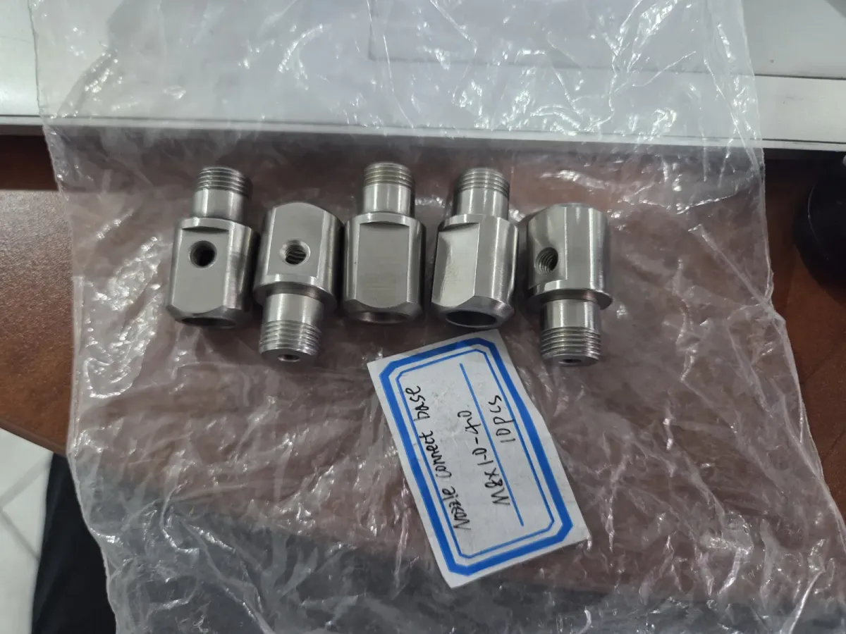 Nozzle connect base M8X 1.0-4.0